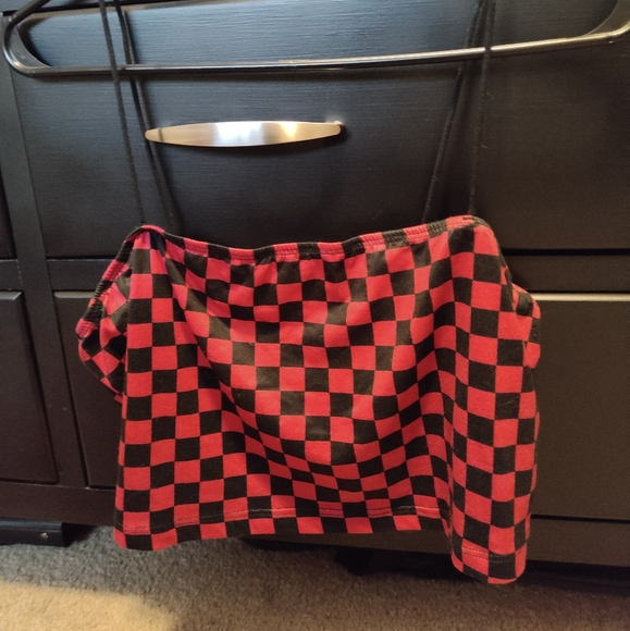 Checkered Crop Top - Picture 2 of 3